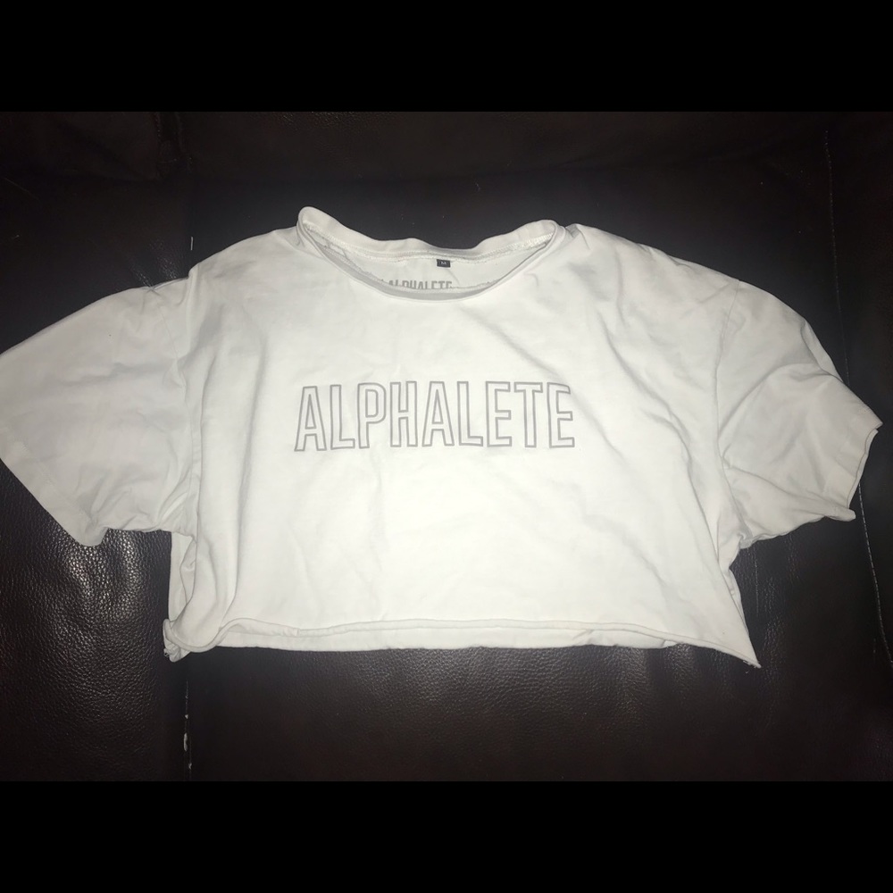 Cropped alphalete tee